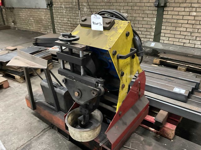 2011 gecam maxi quicker schuine kant snijmachines - afbeelding 5 van  11