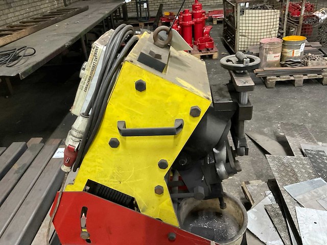 2011 gecam maxi quicker schuine kant snijmachines - afbeelding 9 van  11