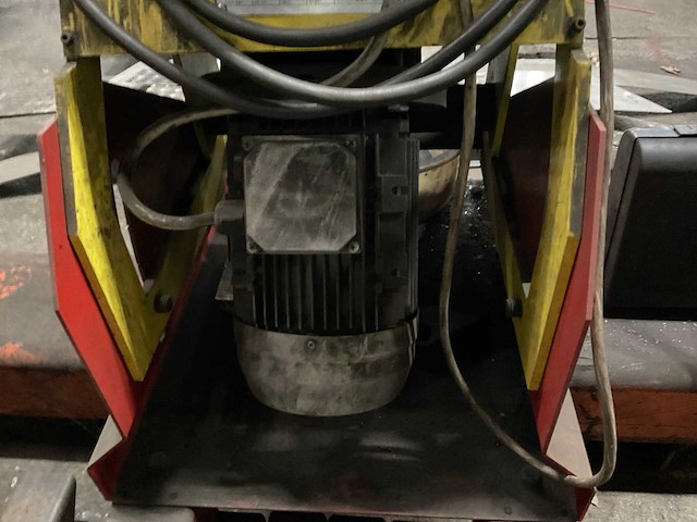 2011 gecam maxi quicker schuine kant snijmachines - afbeelding 10 van  11