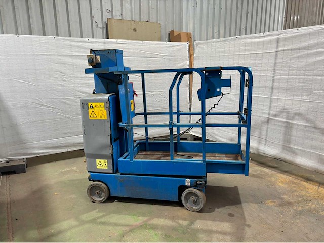 2011 genie grc12 hoogwerker - 197h - 75cm - afbeelding 2 van  8