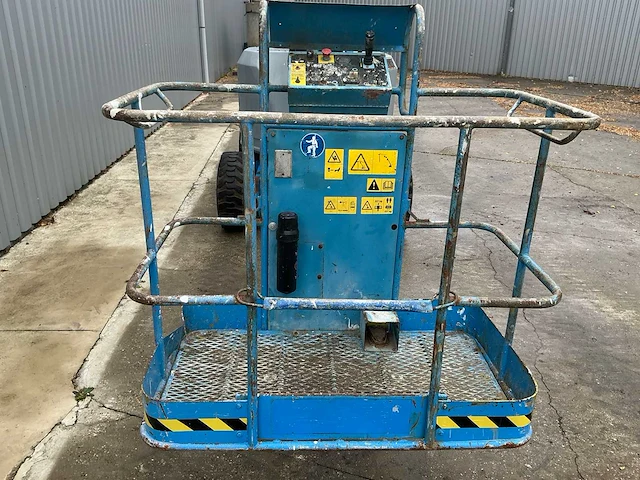 2011 genie z-34/22 ic 4x4 knikarmhoogwerker – 12,6 m werkhoogte - afbeelding 11 van  26