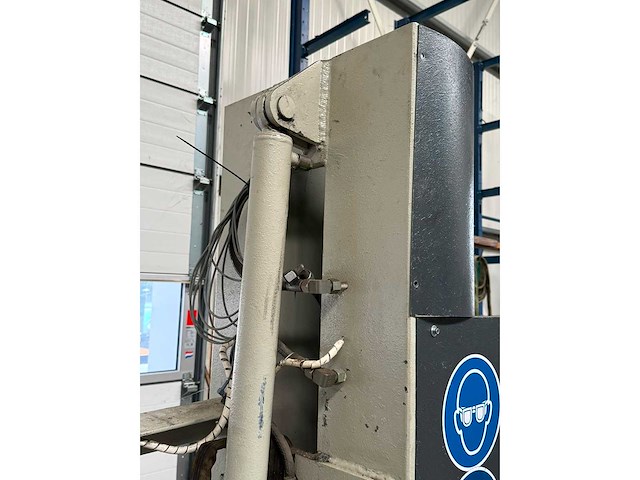 2011 hochstrate 3000x4 guillotineschaar - afbeelding 8 van  9