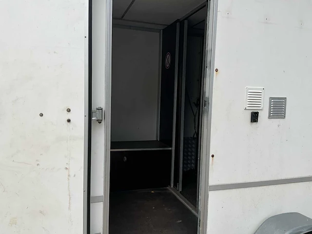 2011 hoka a1 var b decontaminatie unit - afbeelding 11 van  27