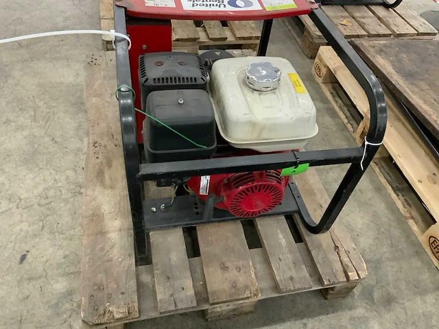2011 honda g5000h 4,1 kva benzine aggregaat - afbeelding 7 van  12