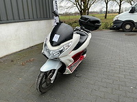 2011 honda pcx 125 motorfiets / scooter - afbeelding 9 van  16
