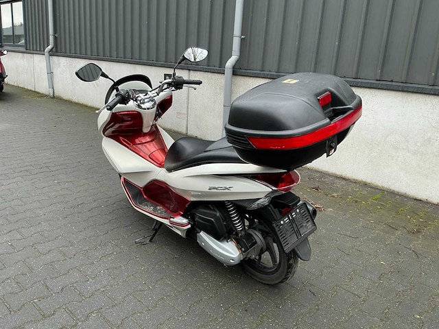 2011 honda pcx 125 motorfiets / scooter - afbeelding 15 van  16