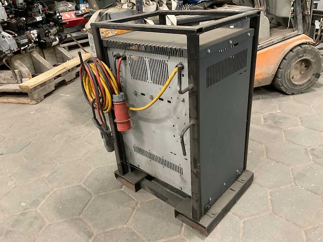 2011 hsct e3 acculader - afbeelding 4 van  6