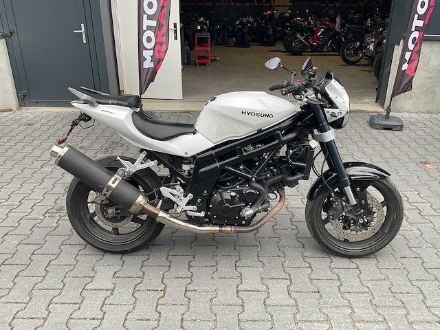 2011 hyosung - gt 650 - motorcycle - afbeelding 9 van  11