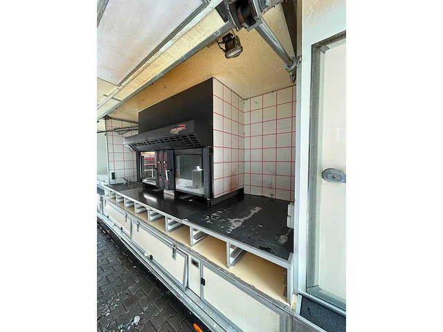 2011 innovan trailers vkw-d2-3500 aanhangwagen / verkoopwagen - afbeelding 2 van  11