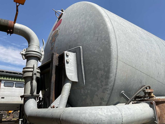 2011 ipsam 18 m3 mesttank haakarm opbouw - afbeelding 19 van  39