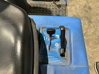 2011 isal pb 106 zelfrijdende veegmachine - afbeelding 4 van  18