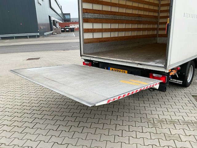 2011 iveco 40c11 bakwagen met gesloten opbouw - afbeelding 2 van  27