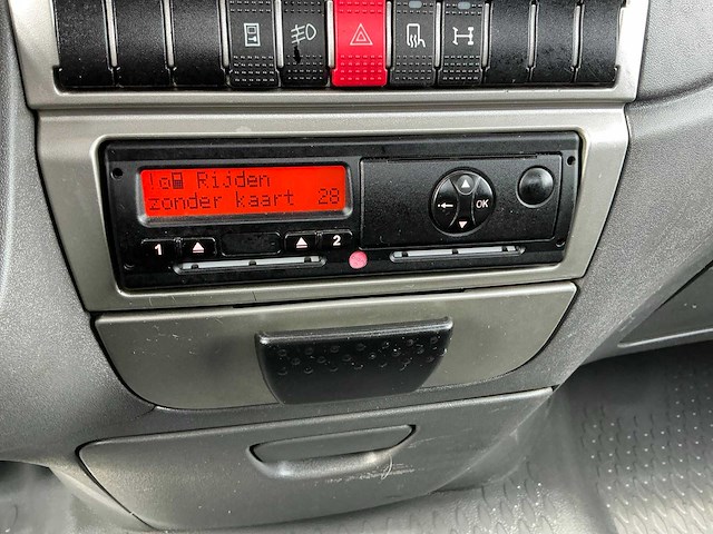 2011 iveco daily 40c18 300 bedrijfswagen n1 - afbeelding 16 van  16