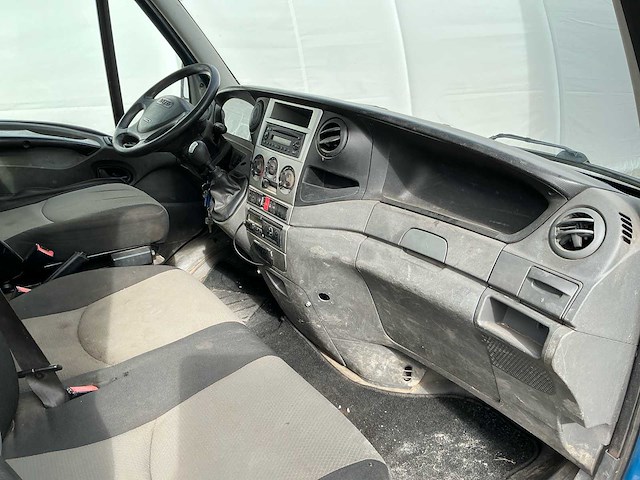 2011 iveco daily 40c18300 + veldhuizen dieplader - afbeelding 22 van  49