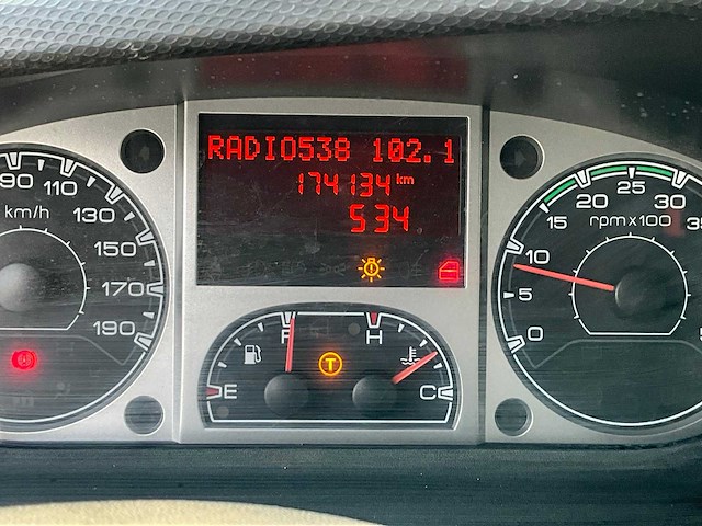 2011 iveco daily 40c18d/t bedrijfswagen / be trekker - afbeelding 2 van  23