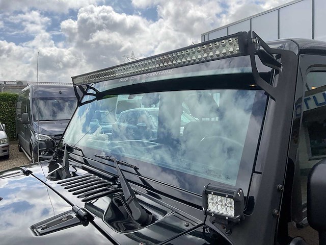 2011 jeep wrangler unlimited 2.8 crd sport personenauto - afbeelding 16 van  38