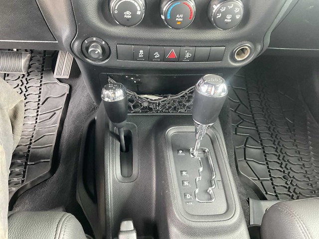 2011 jeep wrangler unlimited 2.8 crd sport personenauto - afbeelding 21 van  38
