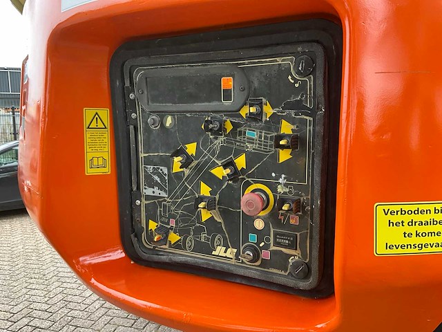 2011 jlg 1350sjp hoogwerker - afbeelding 16 van  25