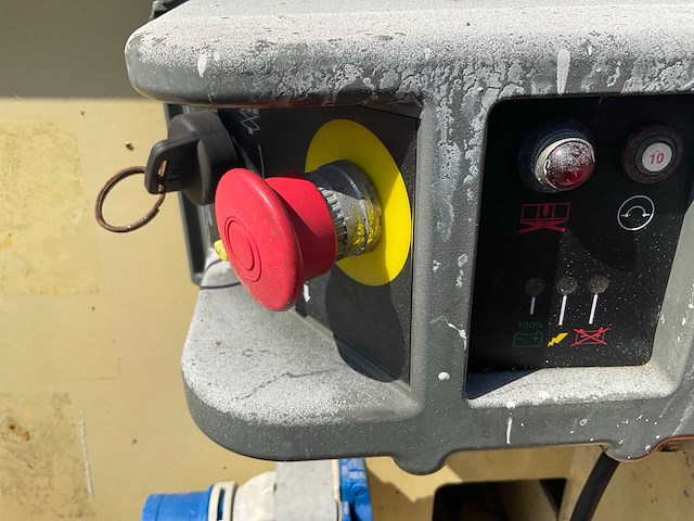 2011 jlg 2646 es hoogwerker - afbeelding 5 van  9