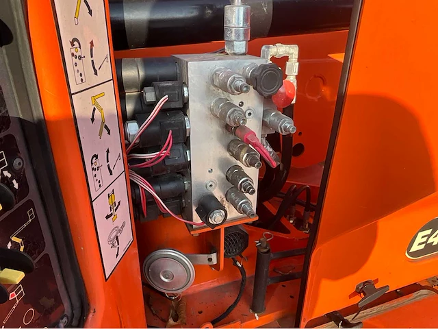 2011 jlg e450aj hoogwerker - afbeelding 29 van  36
