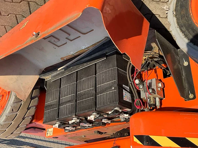 2011 jlg e450aj hoogwerker - afbeelding 32 van  36