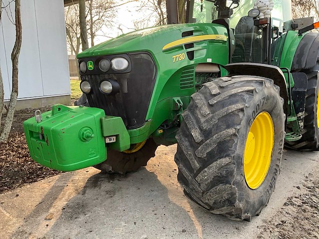 2011 john deere 7730 vierwielaangedreven landbouwtractor - afbeelding 3 van  24