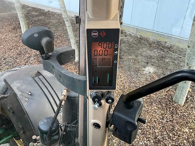 2011 john deere 7730 vierwielaangedreven landbouwtractor - afbeelding 12 van  24