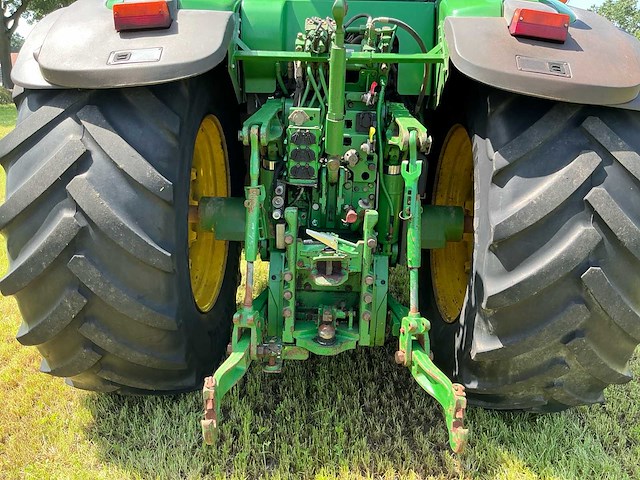 2011 john deere 7730 vierwielaangedreven landbouwtractor - afbeelding 2 van  28