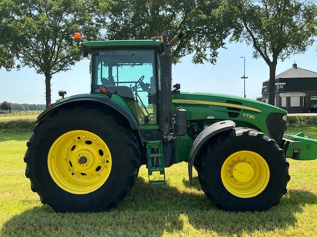 2011 john deere 7730 vierwielaangedreven landbouwtractor - afbeelding 22 van  28
