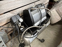 2011 jun-air of312 luchtcompressor (4x) - afbeelding 1 van  2