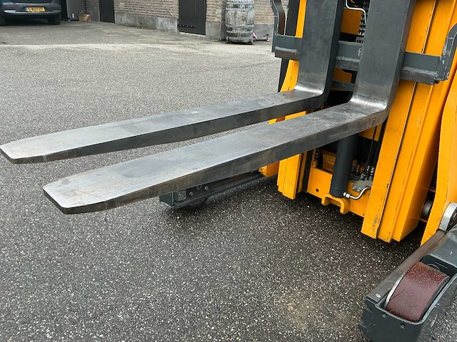 2011 jungheinrich etv 214 reach truck - afbeelding 10 van  18