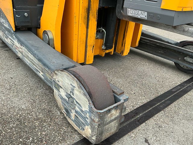 2011 jungheinrich etv 214 reach truck - afbeelding 17 van  21