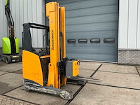 2011 jungheinrich etv 214 reach truck - afbeelding 1 van  21