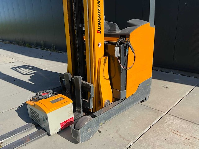 2011 jungheinrich etv214 reach truck - afbeelding 1 van  21