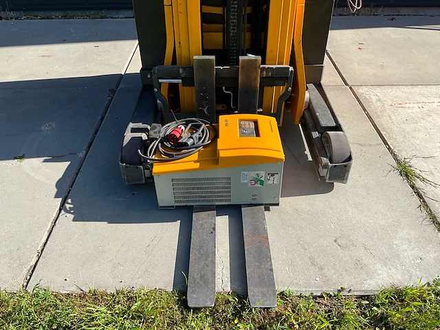 2011 jungheinrich etv214 reach truck - afbeelding 3 van  21