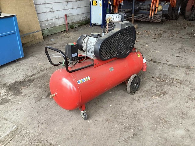 2011 k17/150 zuigercompressor - afbeelding 1 van  8