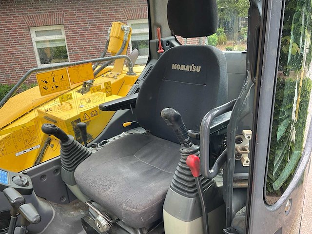 2011 komatsu pc88mr-8 midigraafmachine - afbeelding 11 van  23