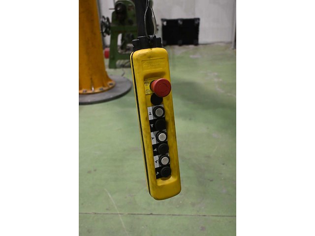 2011 konecranes 750kg kolomzwenkkraan - afbeelding 5 van  8
