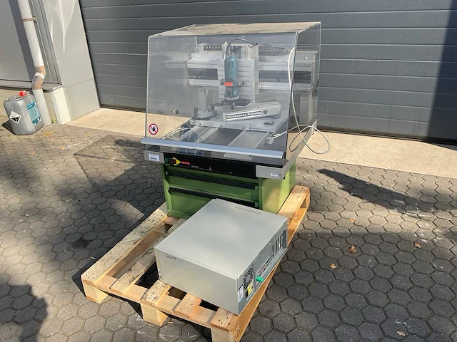 2011 kosy 3 cnc freesmachine - afbeelding 1 van  8