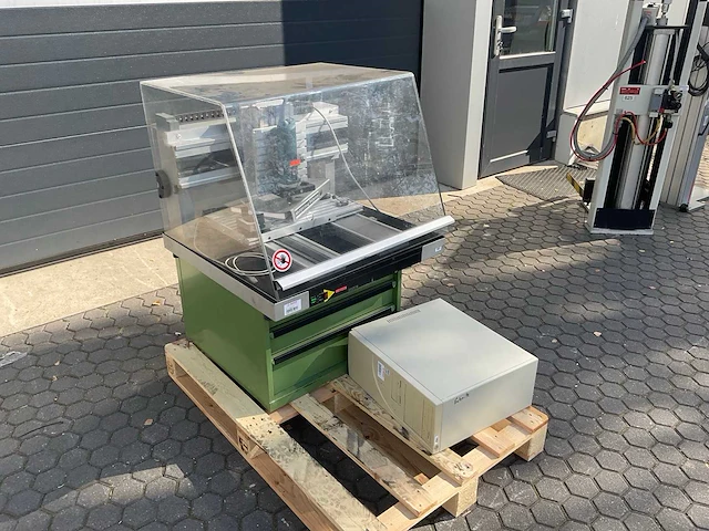 2011 kosy 3 cnc freesmachine - afbeelding 2 van  8