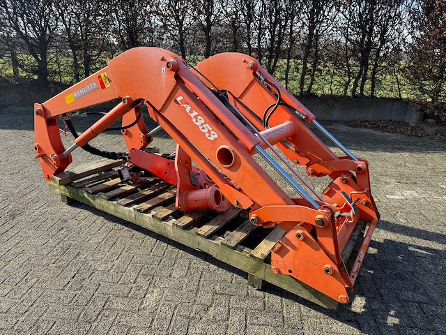 2011 kubota la1353 voorlader - afbeelding 1 van  5