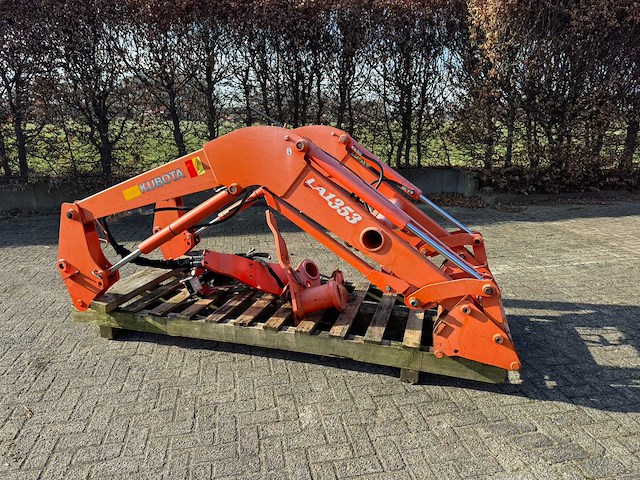 2011 kubota la1353 voorlader - afbeelding 2 van  5