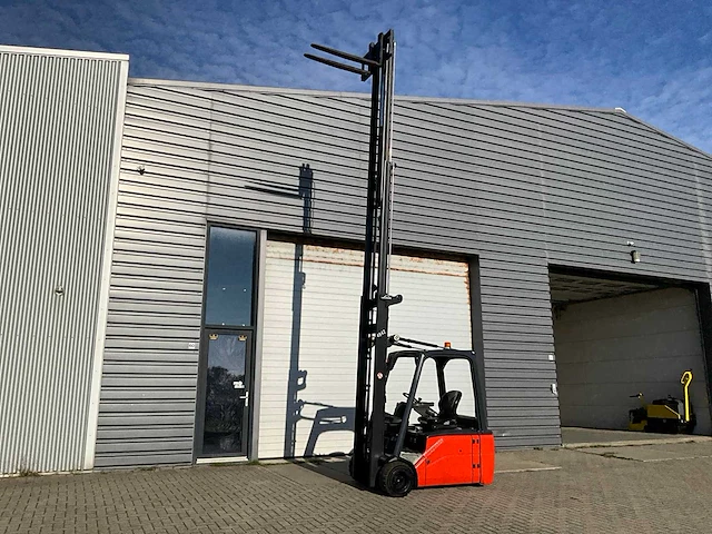 2011 linde e18l-01 vorkheftruck - afbeelding 6 van  13