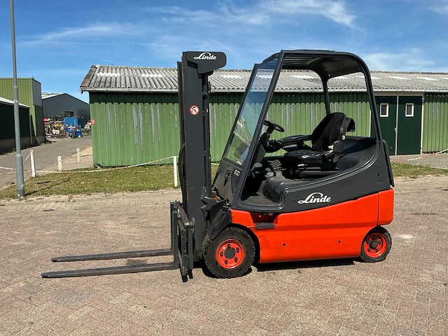 2011 linde e20-02 vorkheftruck - afbeelding 1 van  15