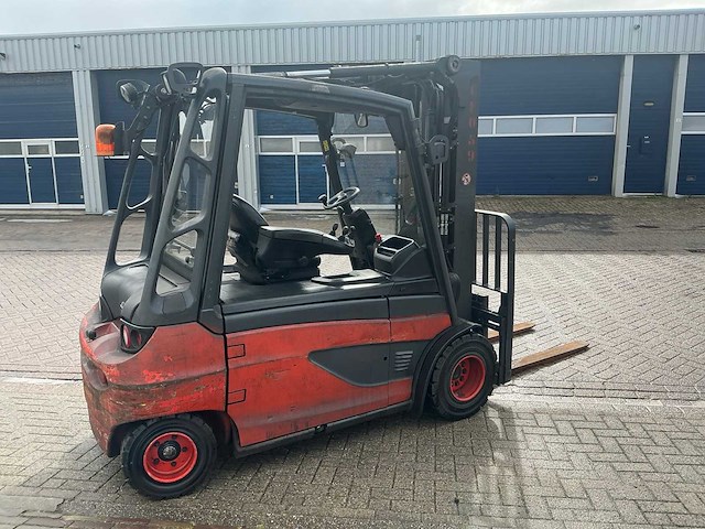 2011 linde e35l-01 vorkheftruck - afbeelding 21 van  25