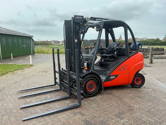 2011 linde h35t-01 vorkheftruck - afbeelding 11 van  18
