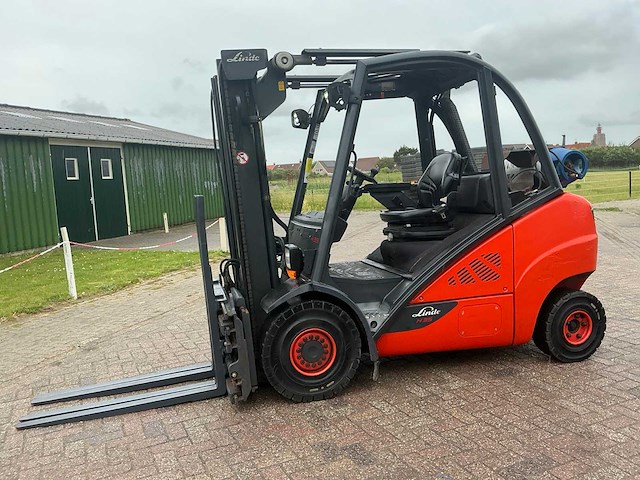 2011 linde h35t-01 vorkheftruck - afbeelding 14 van  18