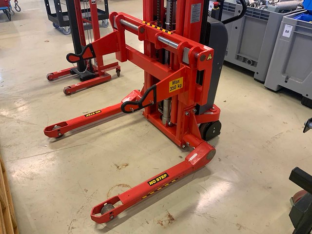 2011 logitrans self 1001/2020 stapelaar - afbeelding 1 van  6