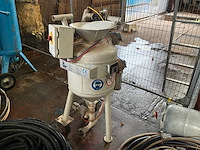 2011 magnet 2000-50-ce straal machine - afbeelding 1 van  14