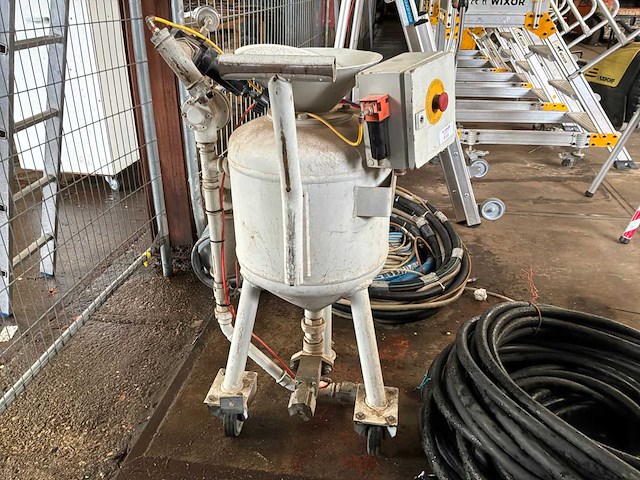 2011 magnet 2000-50-ce straal machine - afbeelding 7 van  14